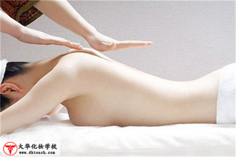 现在做美容师有前途吗